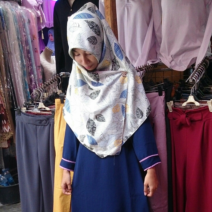 Gamis Ungu