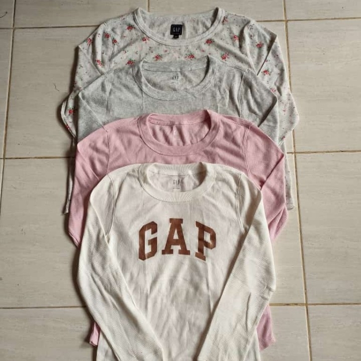 Gap longslevee shirt