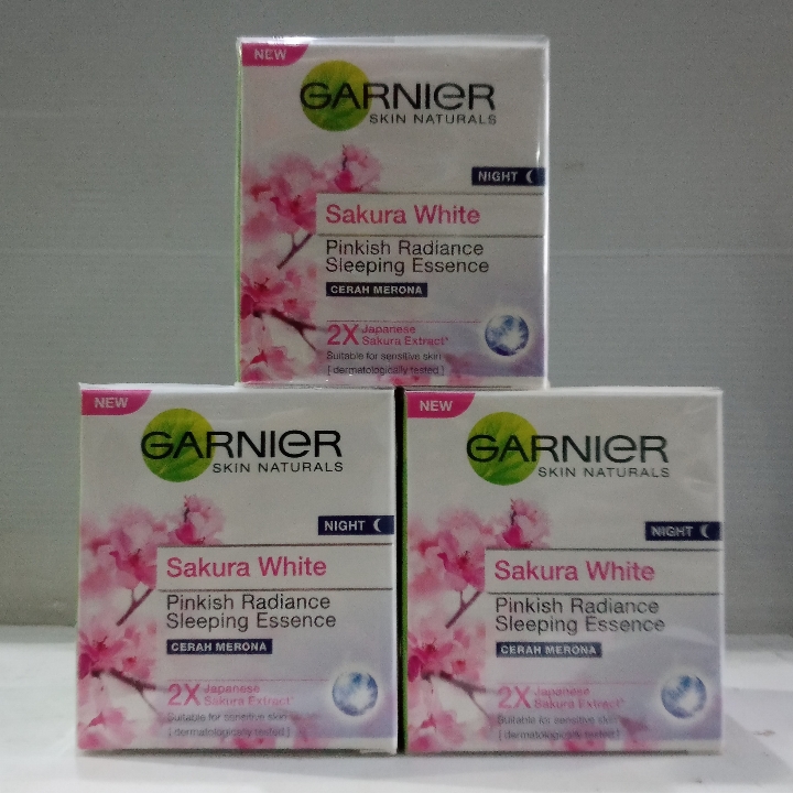 Garnier Sakura White Night