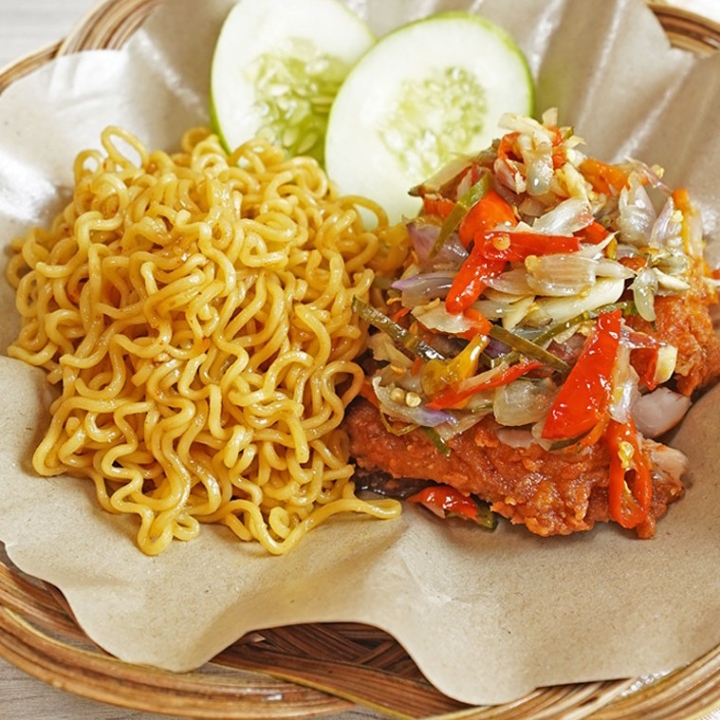 Geprek Bensu Sambal Matah Paket Mie