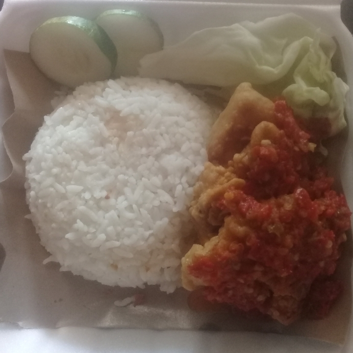 Ayam Geprek Nasi