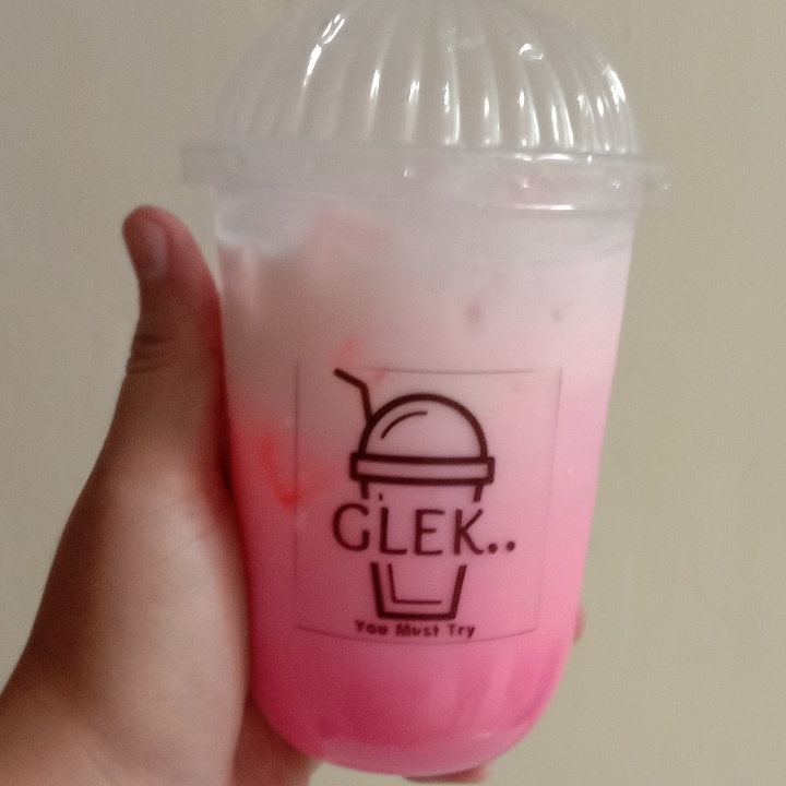 Glek Strawberry Milk