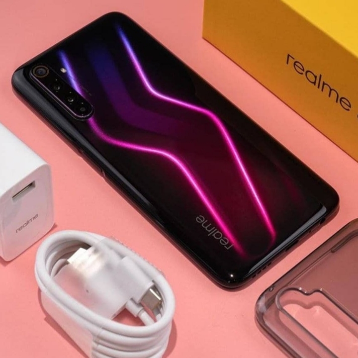 Handpone REALME 4