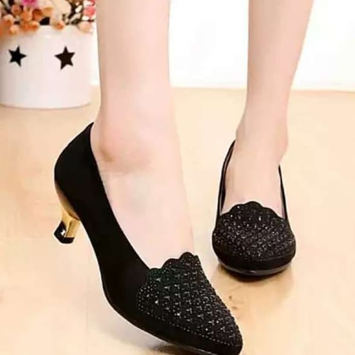 Heels Beelin VM10 Hitam