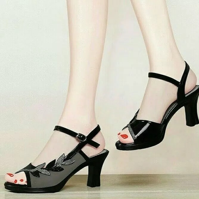 Heels Cantik Lexus Hitam