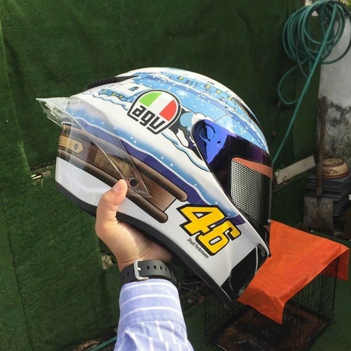 Helm AGV  3