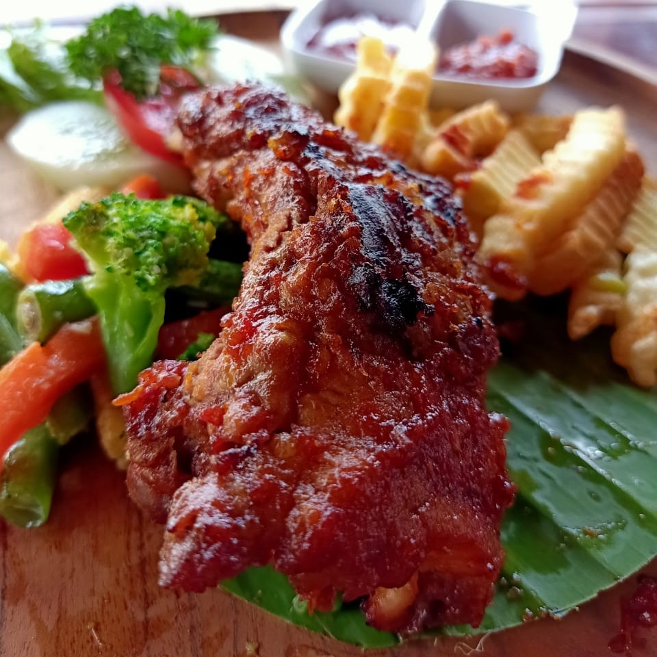 Iga Bakar Besar Nasi