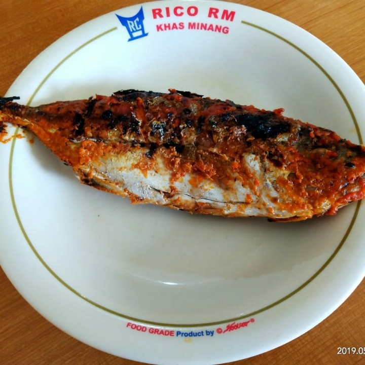 Ikan Bakar Dencis