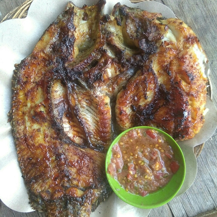 Ikan Bakar or Goreng