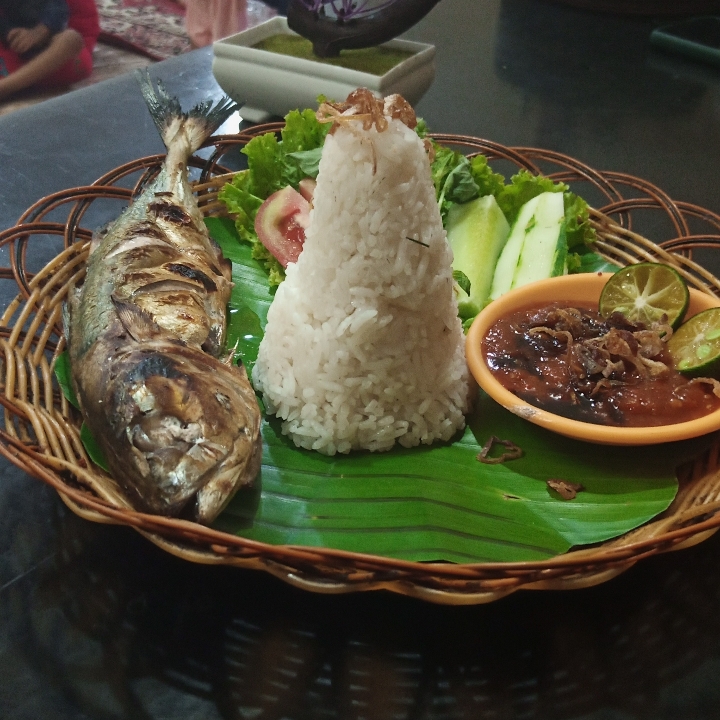 Ikan Gembung Kuring Bakar