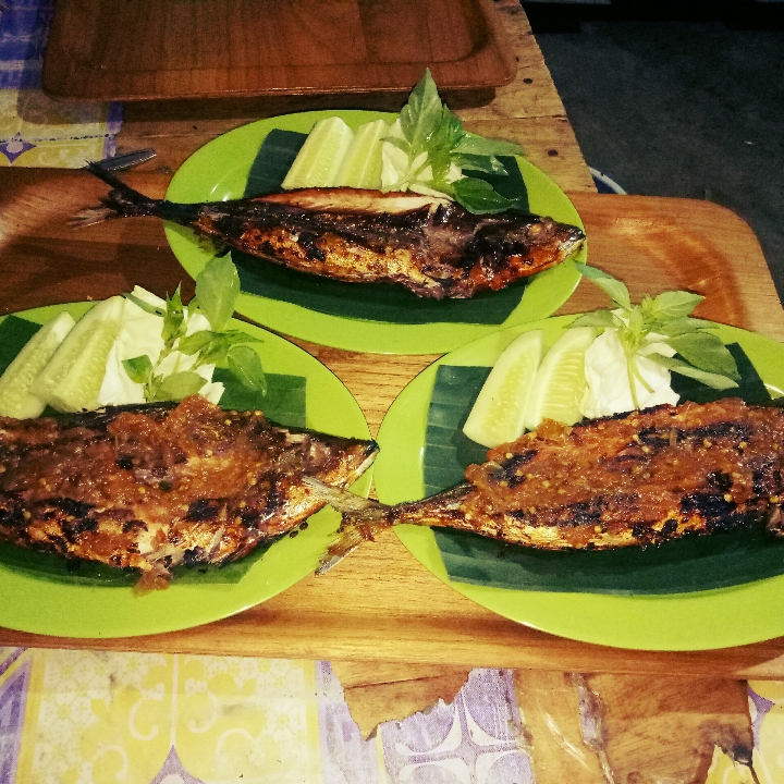 Ikan Geprek Pesas