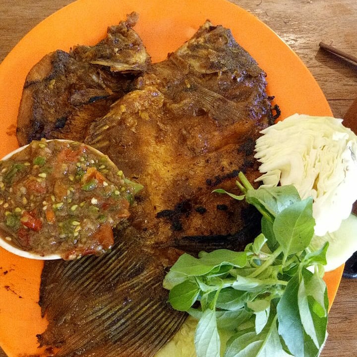 Ikan Gurame Bakar