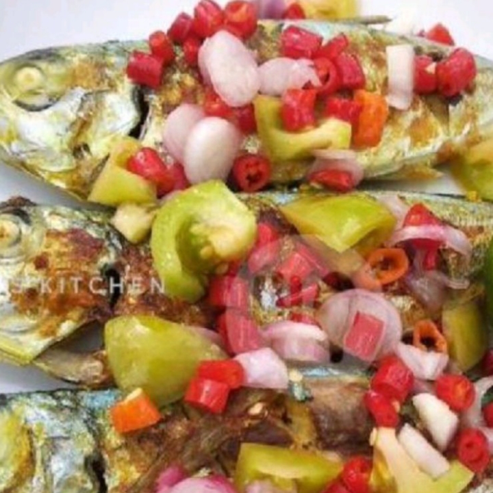 Ikan Kembung Bakar sambal Dabu-dabu Komplit