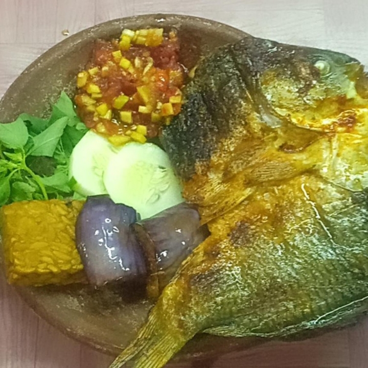 Ikan Mas Bakar Tanpa Nasi