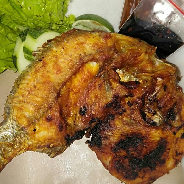 Ikan Nila Goreng Plus Nasi