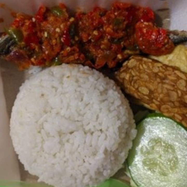 Ikan Pindang Penyet