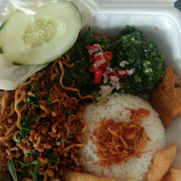 Indomie Ayam Penyet