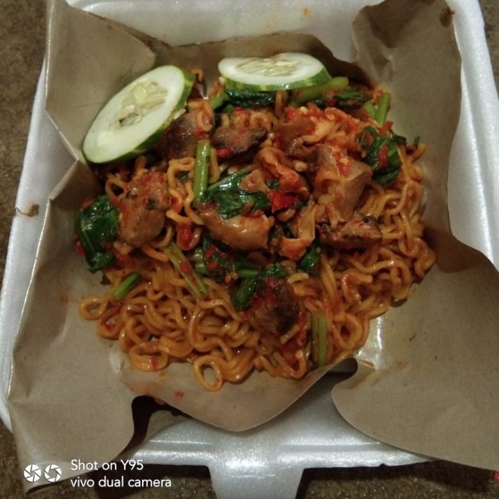 Indomie Goreng Ampela