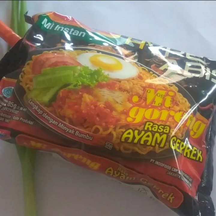 Indomie Goreng Ayam Geprek 