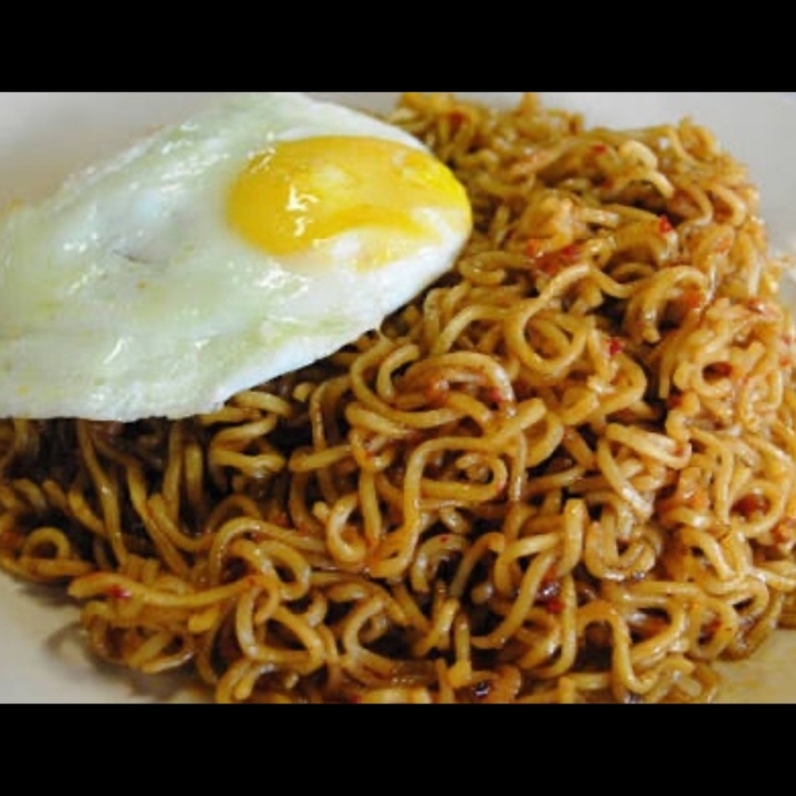 Indomie Goreng Telor Es Teh