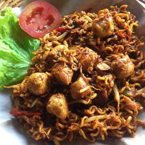 Indomie Goreng Toping Bakso-sosis-nugget 3