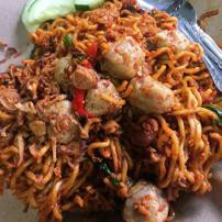 Indomie Goreng Toping Bakso-sosis-nugget 4