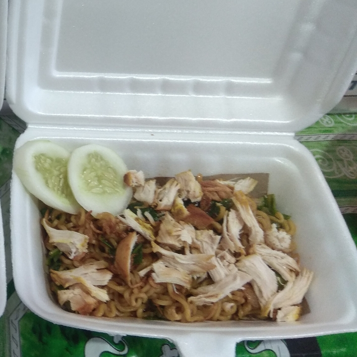 Indomie Sadiss Ayam Suwirr