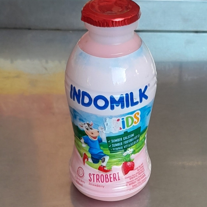 Indomilk Botol Stroberi