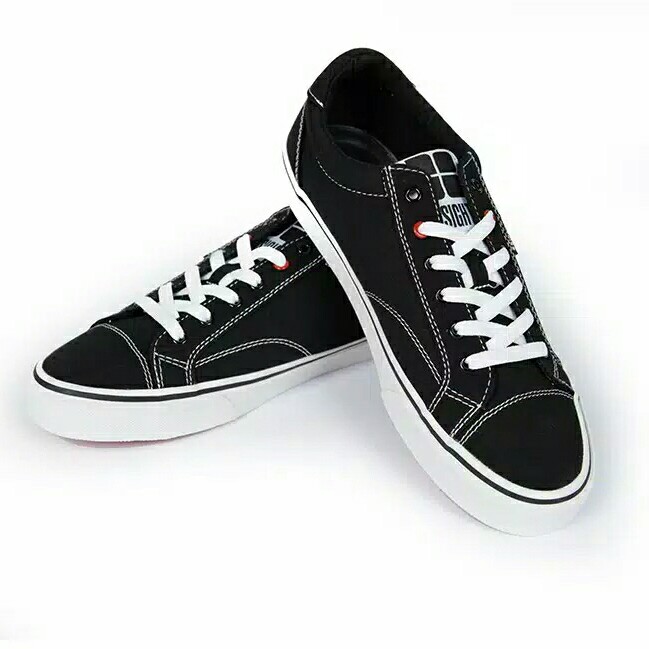 Insight Sepatu Pria Hitam Revolt Basic Insight Shoes IS81942