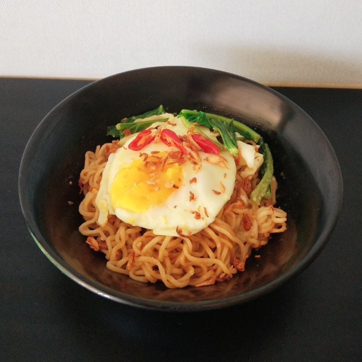 Intelreng Indomie Telor Goreng