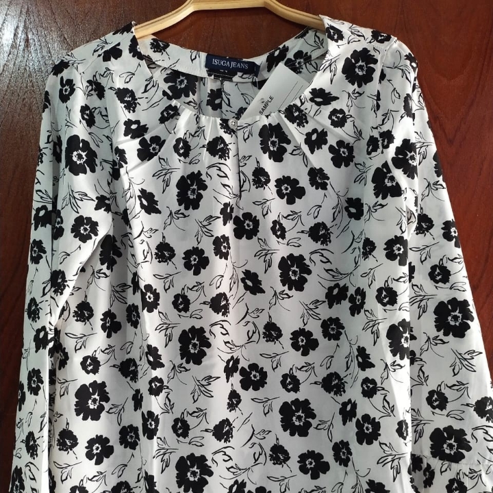 Isuga Blouse 