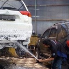 JASA CUCI BODI DAN KOLONG  VACUM MERK SEMUA JENIS MOBIL PER UNIT