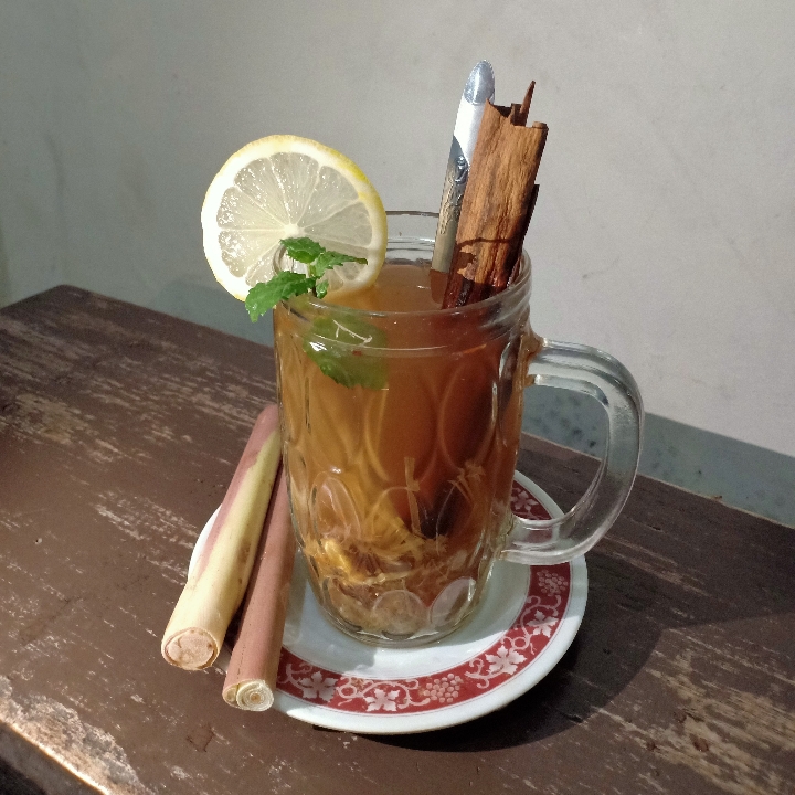 Wedhang Jahe Rempah Kayu Manis Lemon Mint