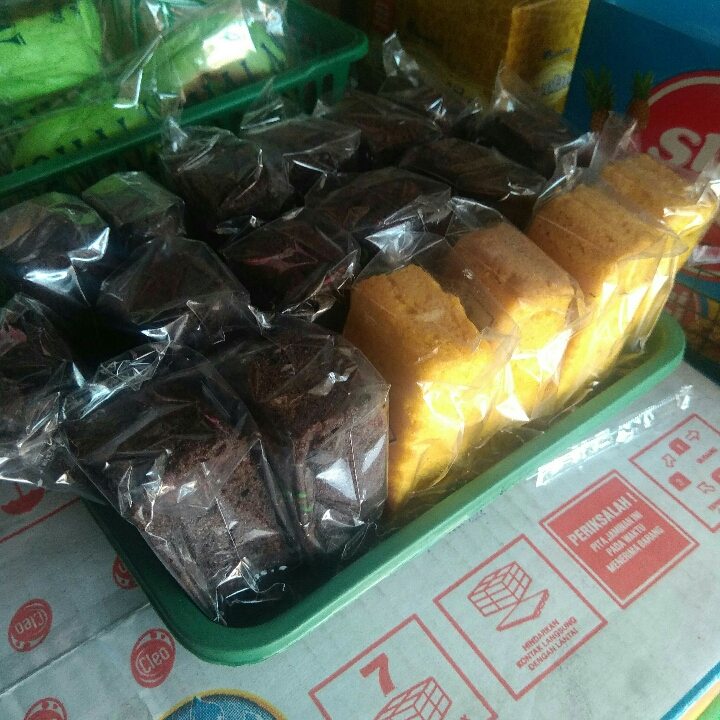 Jajanan Kue Brownies Coklat Dan Keju