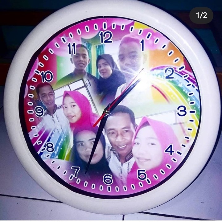 Jam Dinding Putih 24