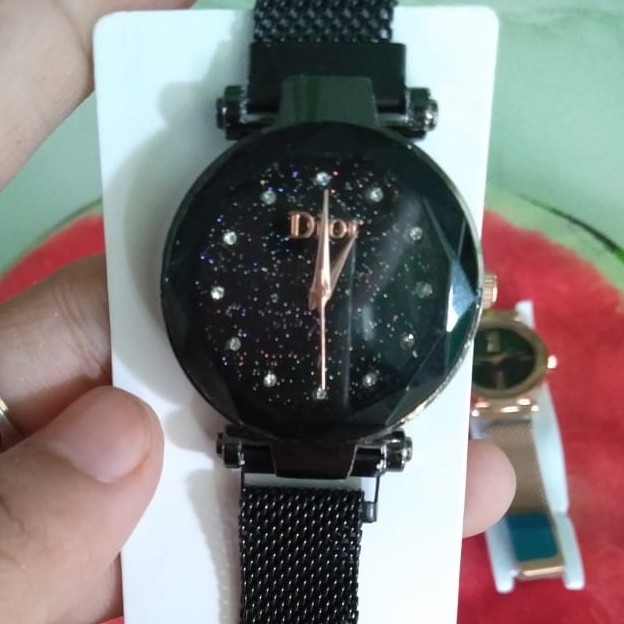 Jam tangan wanita