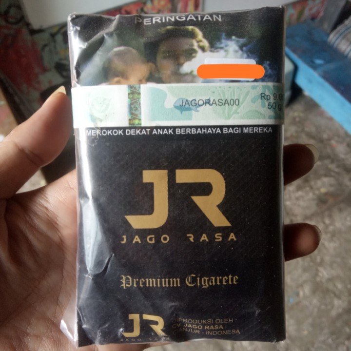 Jr Premium Hitam