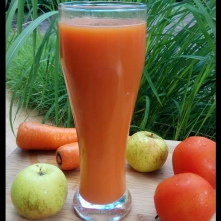 Jus Buah Tomat Wortel Dan Apel