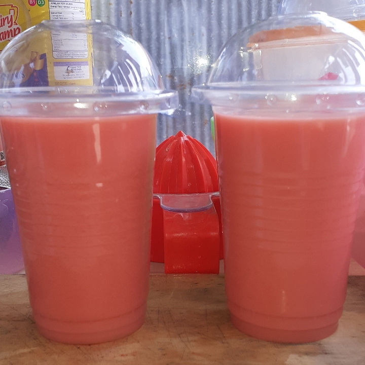 Juz Jambu Toping Yakult Kocok Keju