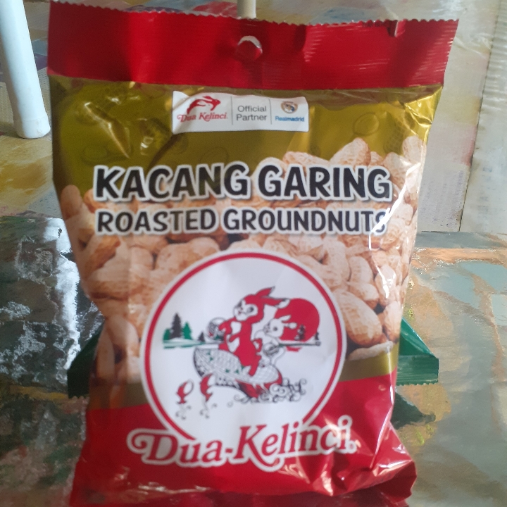 KACANG DUA KELINCI