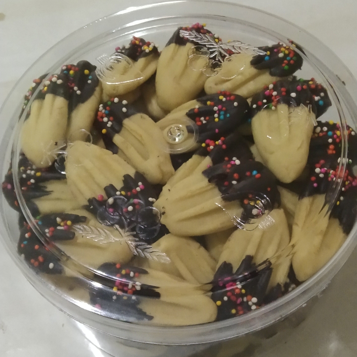 KUE CANTIK MANIS