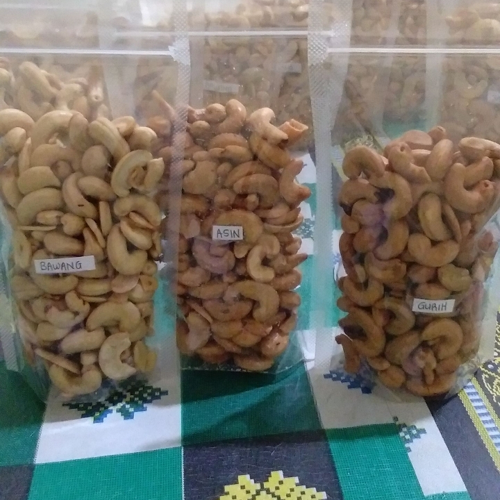 Kacang Mete Goreng Aneka Rasa Ada Rasa Bawang Asin Dan Original