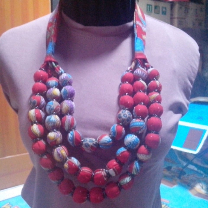 Kalung Batik Cantik