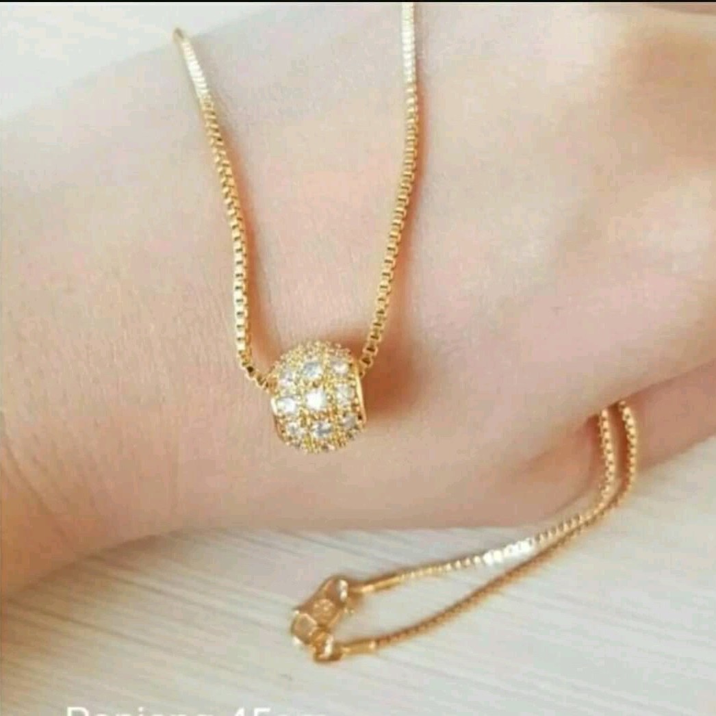 Kalung Liontin