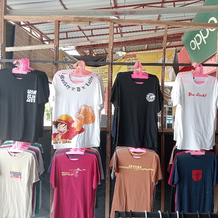 Kaos Cowok Harian Gambar Belakang