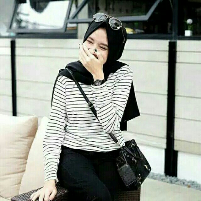 Kaos Salur Stevy