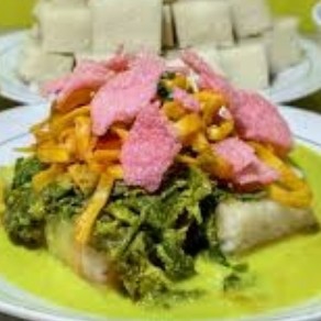 Katupek Gulai Paku