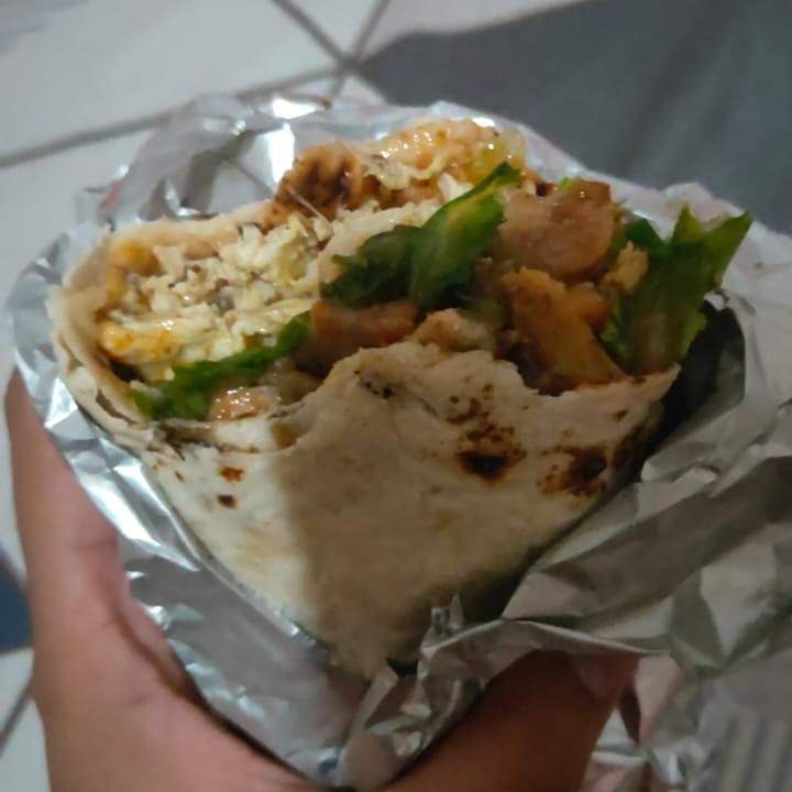 Kebab Sapi Topping Kentang Tortilla Goreng