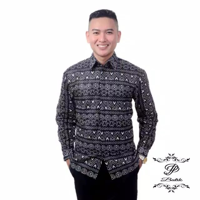 Kemeja batik monochrome semut