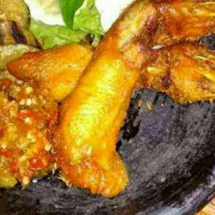 Kepala Ayam Goreng